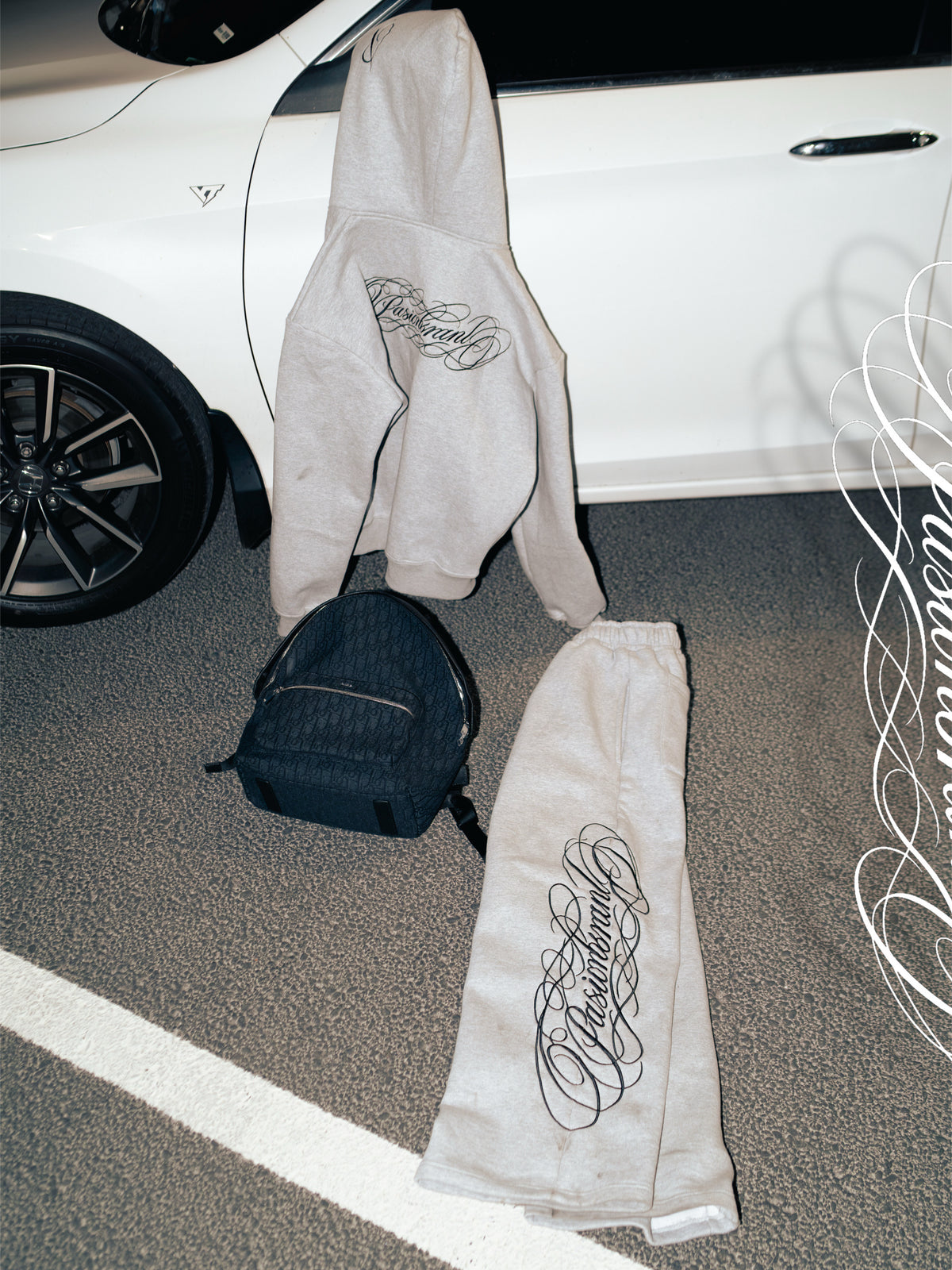 GREY "SIGNATURE" SET