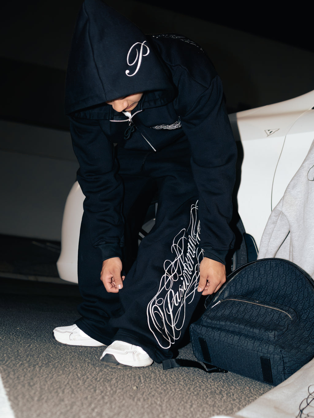 “SIGNATURE” sweats
