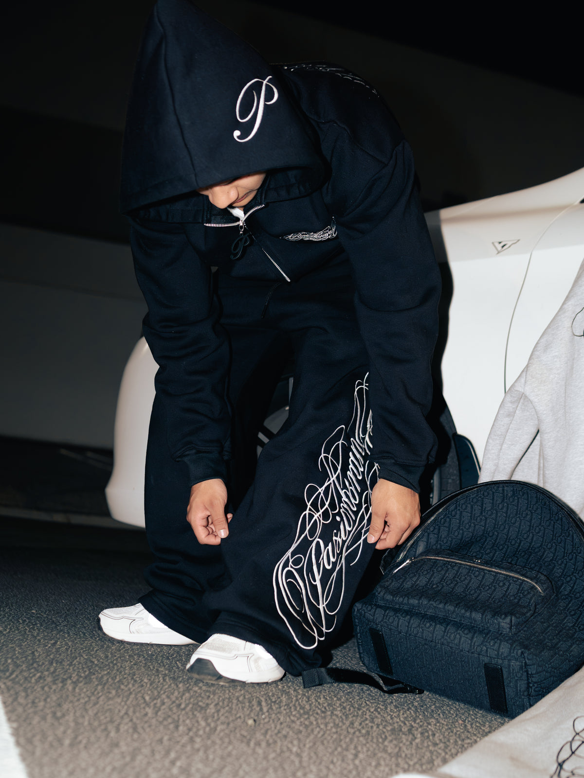 “SIGNATURE” sweats